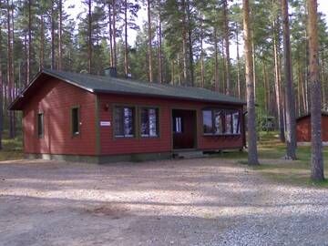 Фото номера Улучшенный коттедж с 2 спальнями Курортные отели Ruoke Holiday Village г. Кесялахти 2